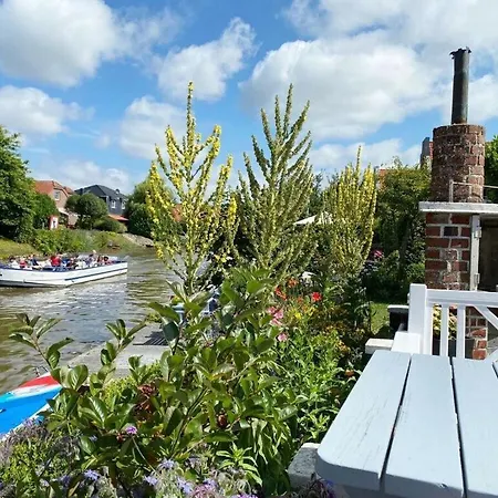 بيت للعطل Anchor House Directly On The Sluice غريتسيل